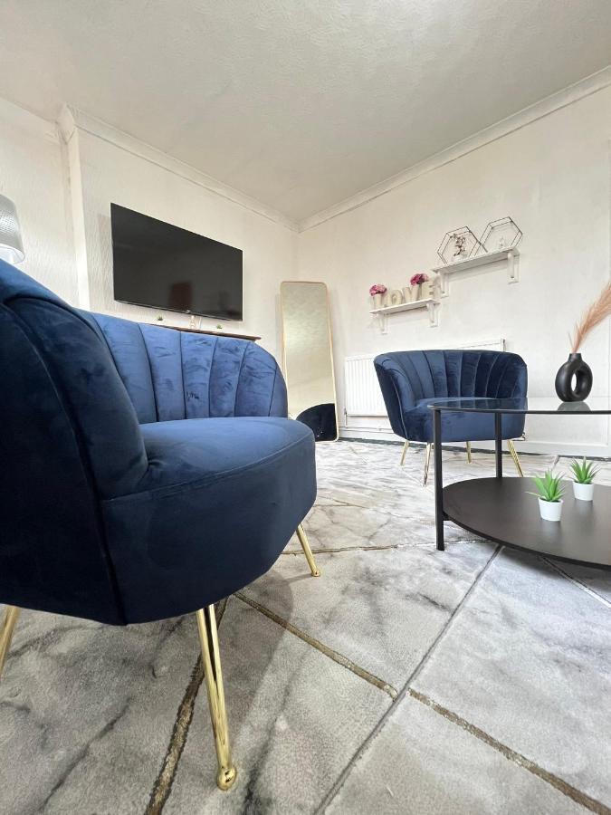 Entire 3 Bedroom Luxury Apartment In London With Private Balcony Exteriör bild
