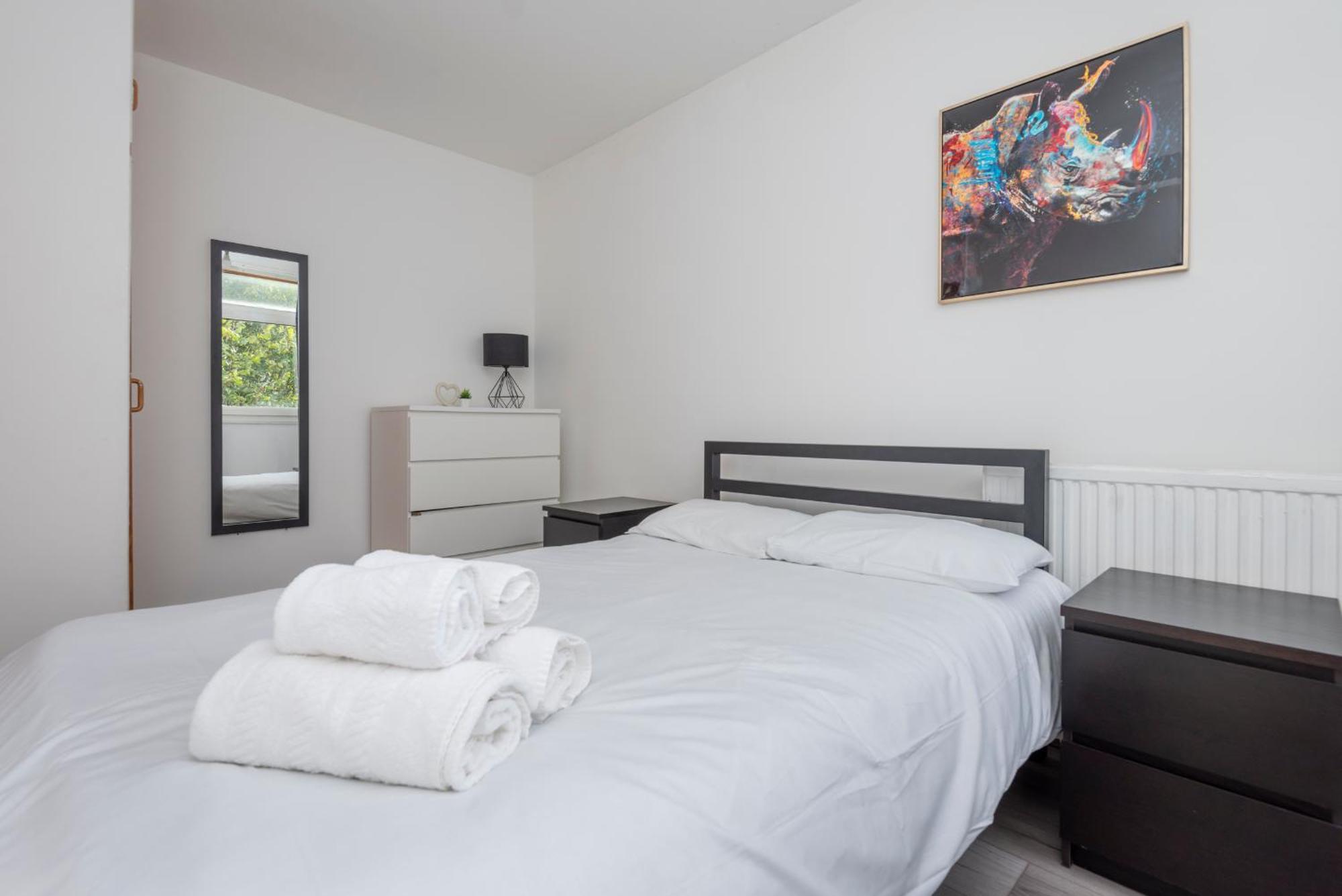 Entire 3 Bedroom Luxury Apartment In London With Private Balcony Exteriör bild
